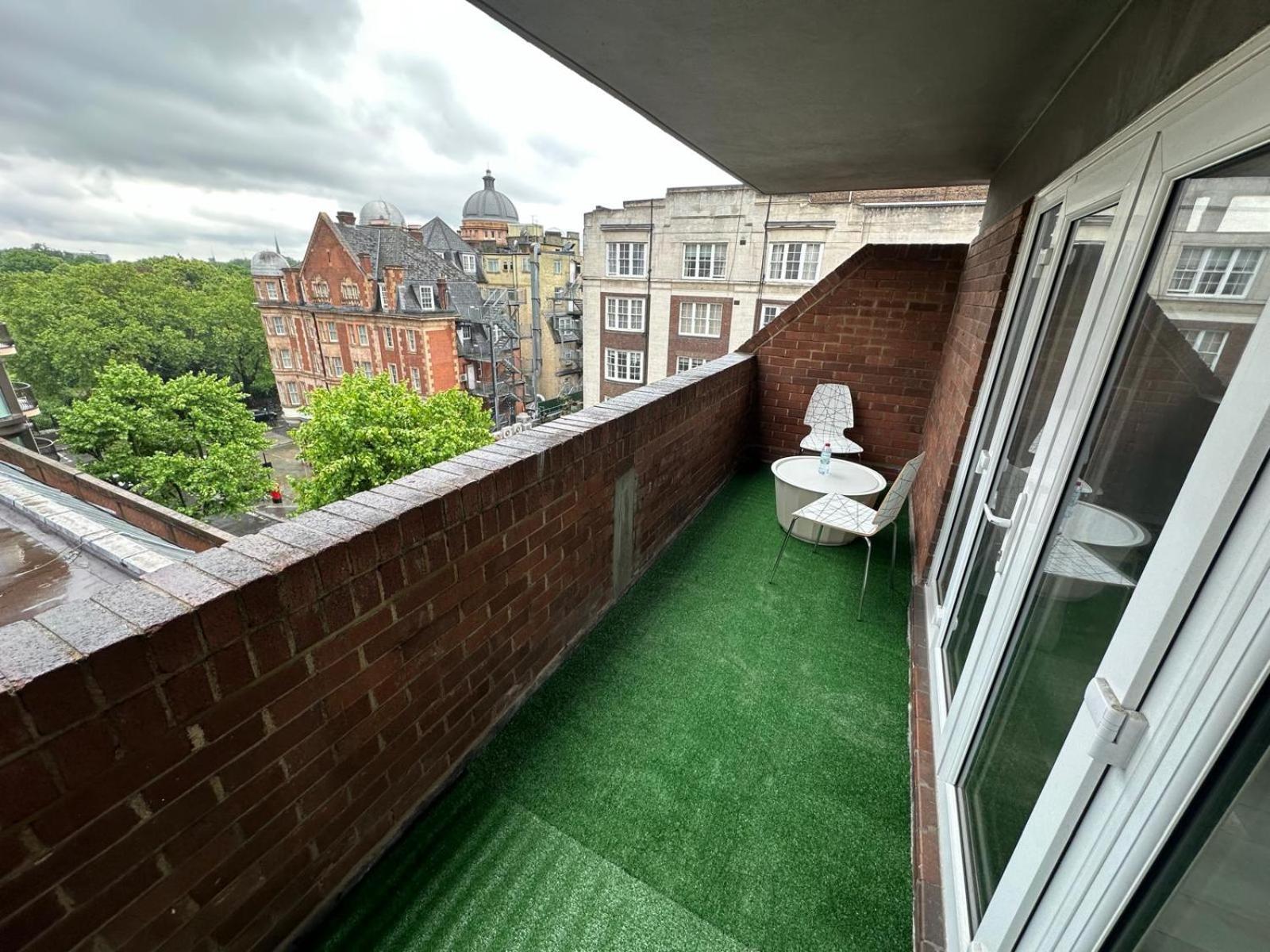 Queens Way Londres Exterior foto